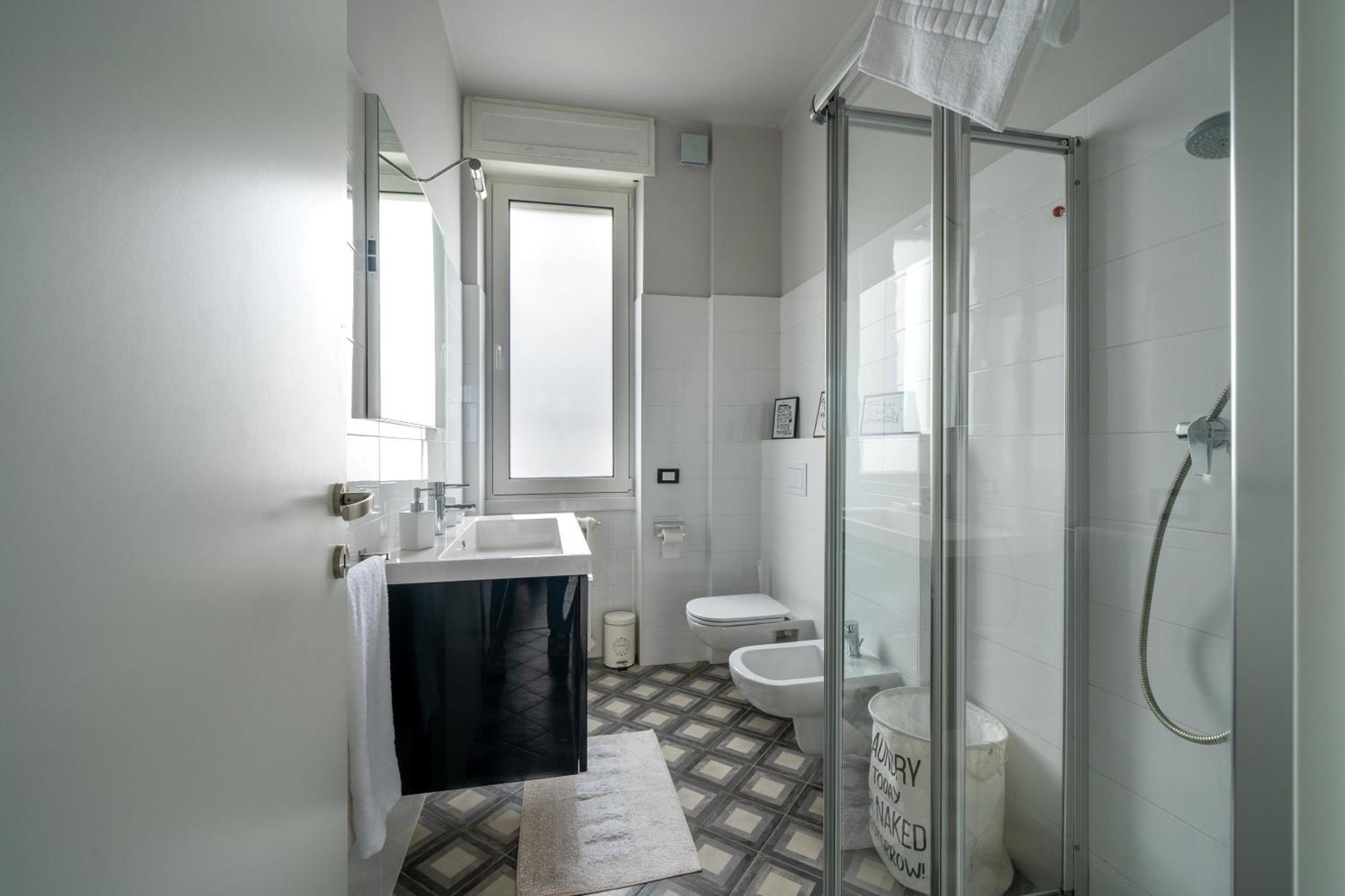 Honey House - Vista Lago E Montagne Luino Exterior photo